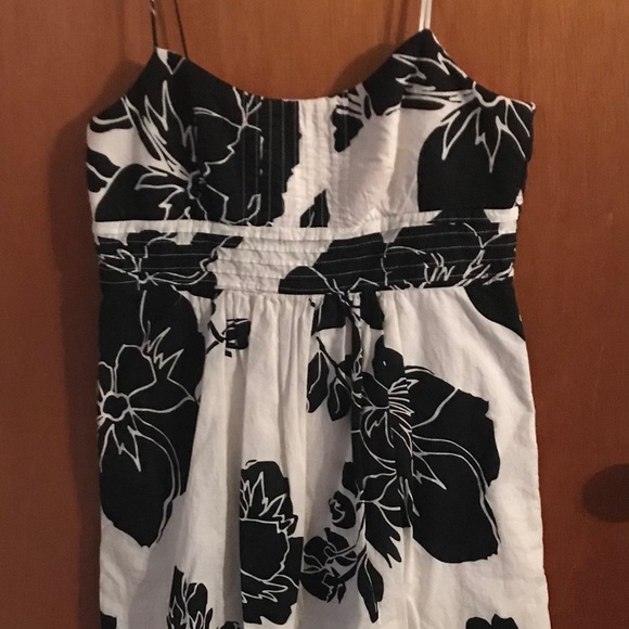 ☀️White& Black Floral Cotton Sundress - Picture 2 of 11